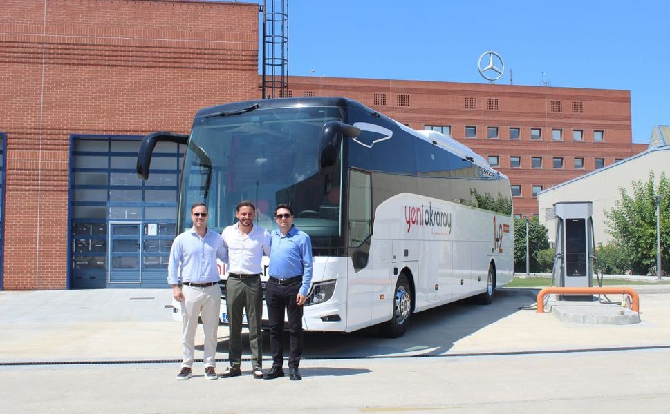 Heska Motorlu Araçlar’dan Yeni Aksaray Seyahat’e Tourismo teslimatı