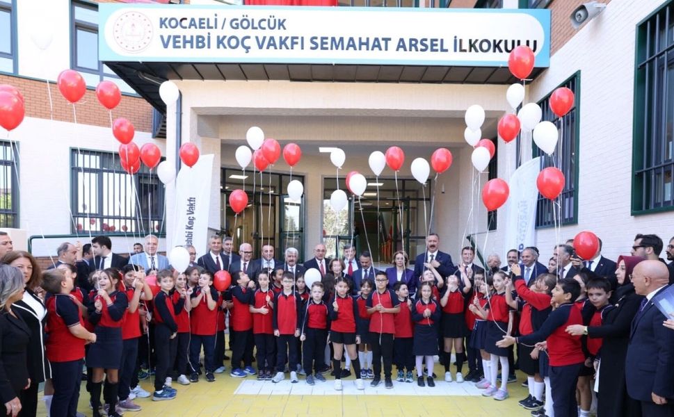 Vehbi Koç Vakfı Semahat Arsel İlkokulu Gölcük’te açıldı