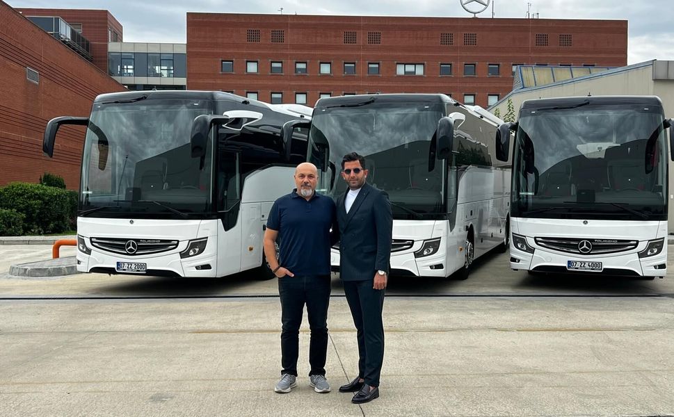 Hastalya Otomotiv’den Zemzem Tur’a 3 adet Tourismo teslimatı