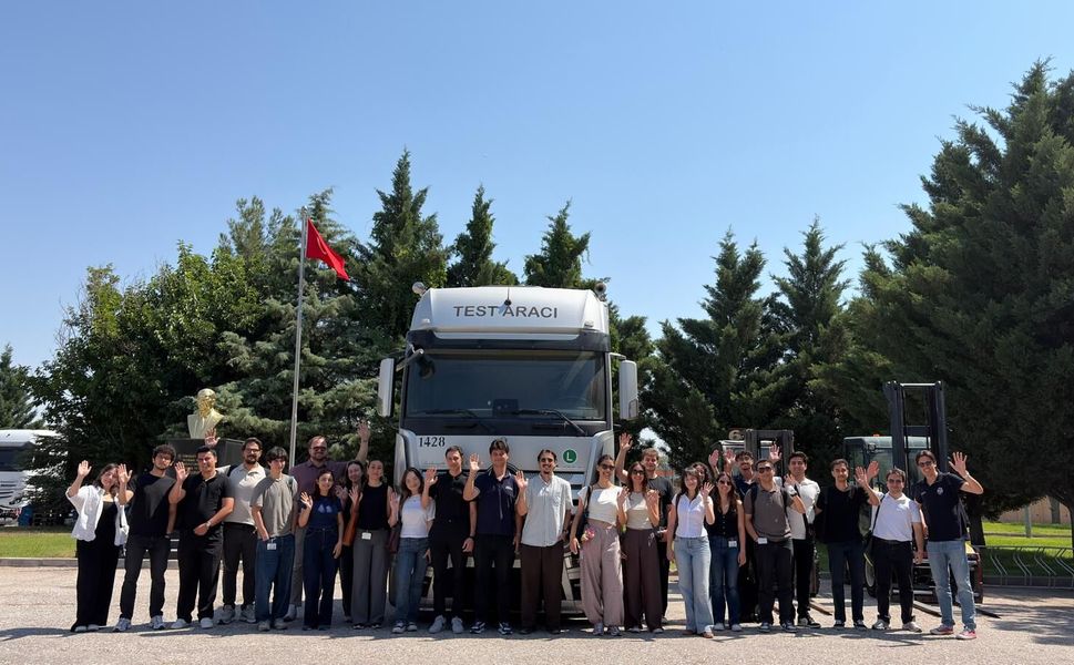 Mercedes-Benz Türk’ten Geleceğe Kalıcı Bir İz: Her Gencimiz Bir Fidan