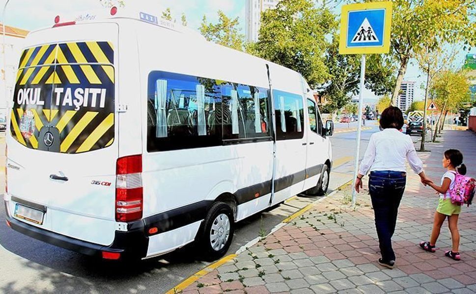 Okul servislerinde kapı sensörü uygulamasına 31 Ağustos 2027’ye kadar geçiş süreci