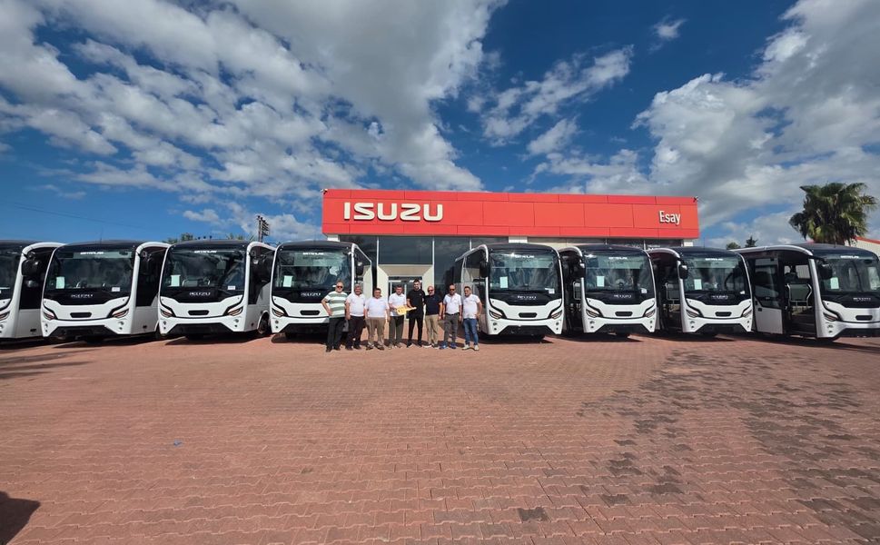 Anadolu Isuzu Ertanlar Taşımacılık’a 10 adet NovoLux teslim etti