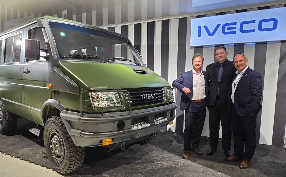 Az-Tek Import, IVECO Bus'a 100 adet Turbo DAILY 4x4 siparişini verdi
