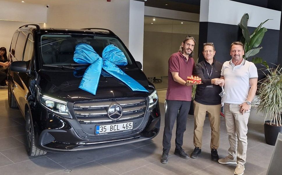 Fatih Tur’a doğum gününde Mercedes-Benz Vito