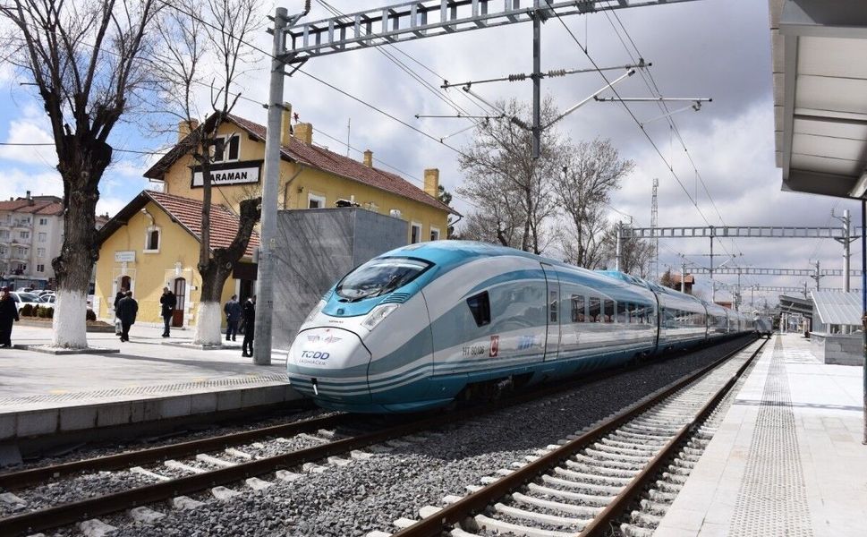 Çerkezköy-Edirne hızlı tren seferleri başladı: Bilet fiyatları 240 TL’den başlıyor