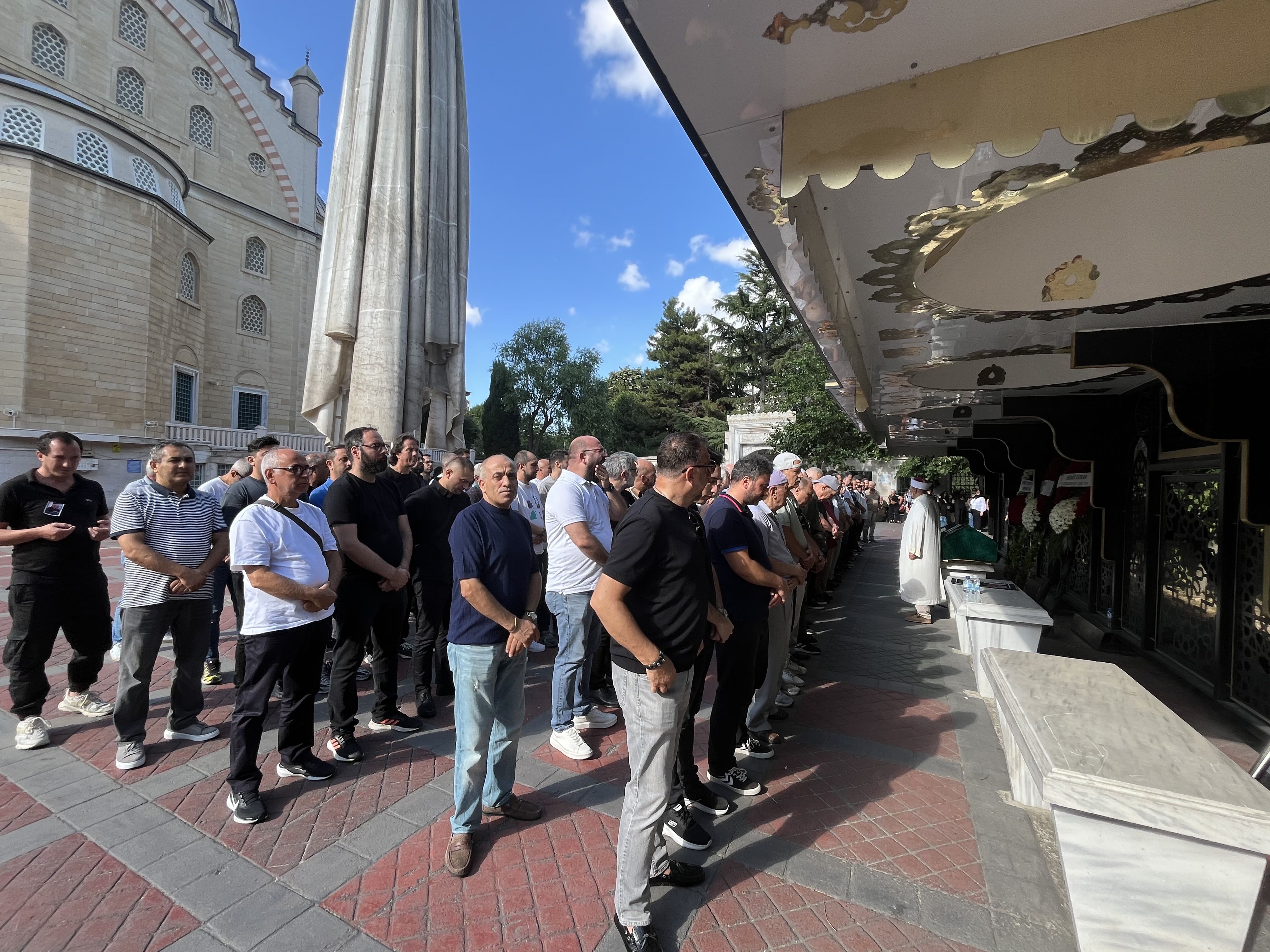 Eyüp Öksüz son yolculuğuna uğurlandı