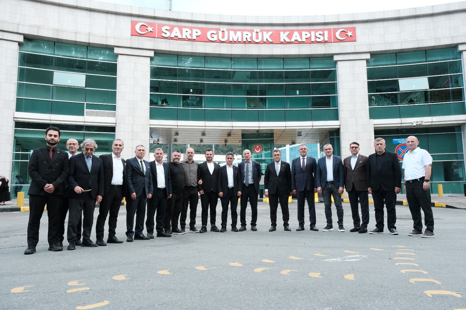 UND heyeti Sarp Sınır Kapısı’nda incelemelerde bulundu